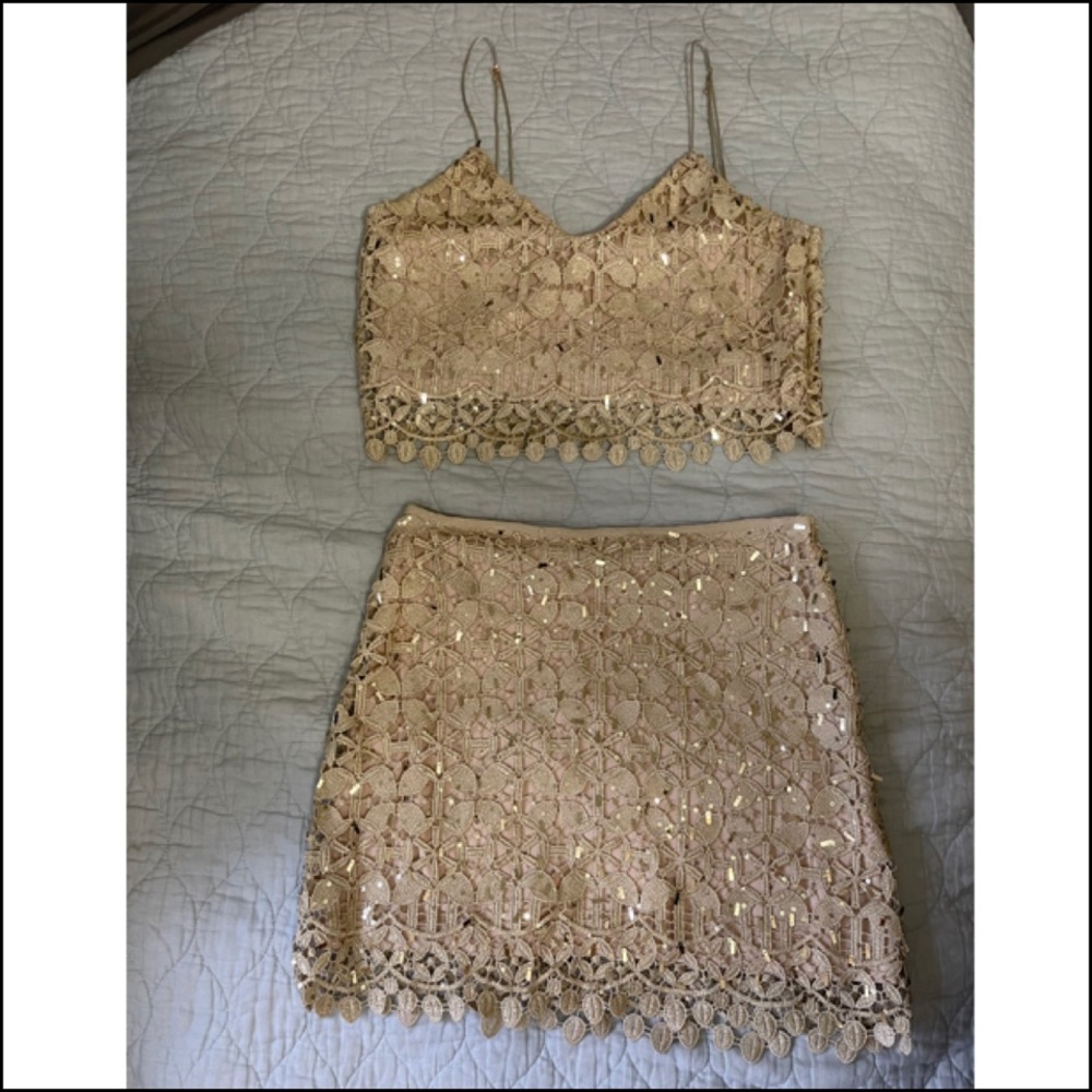 Cropped top and skirt set